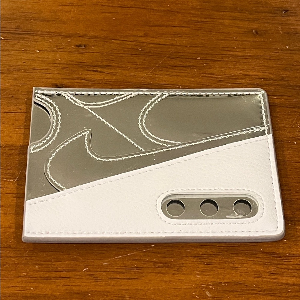 Nike Air Max 90 Card Case Wallet new white silver Polyurethane.
